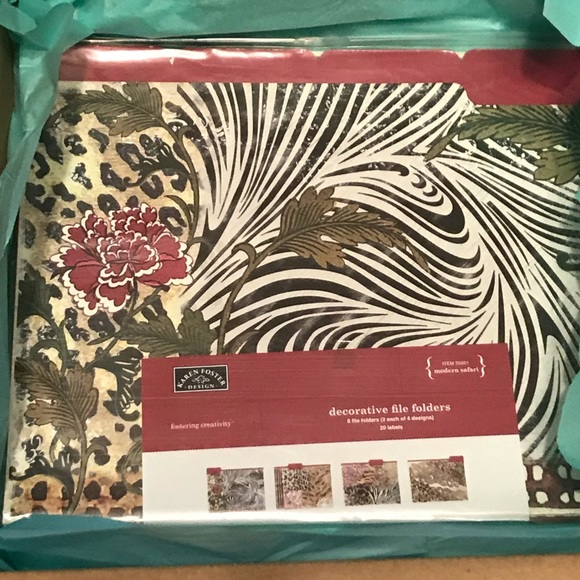 Large Flat Rate Box 26 New Items For the Ladies - Picture 8 of 16